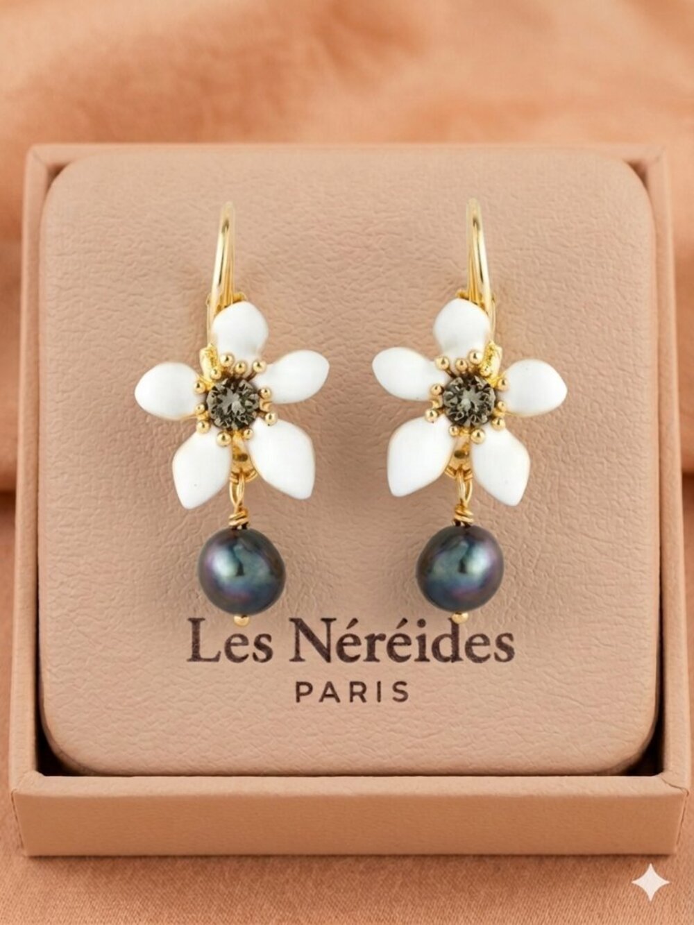 Les Néréides White Jasmine Pearl Earrings Gold Vermeil